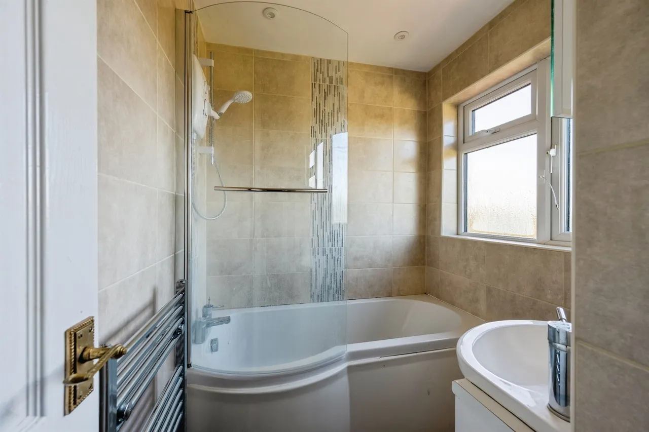 Corsham Road, Lacock, SN15, photo 9