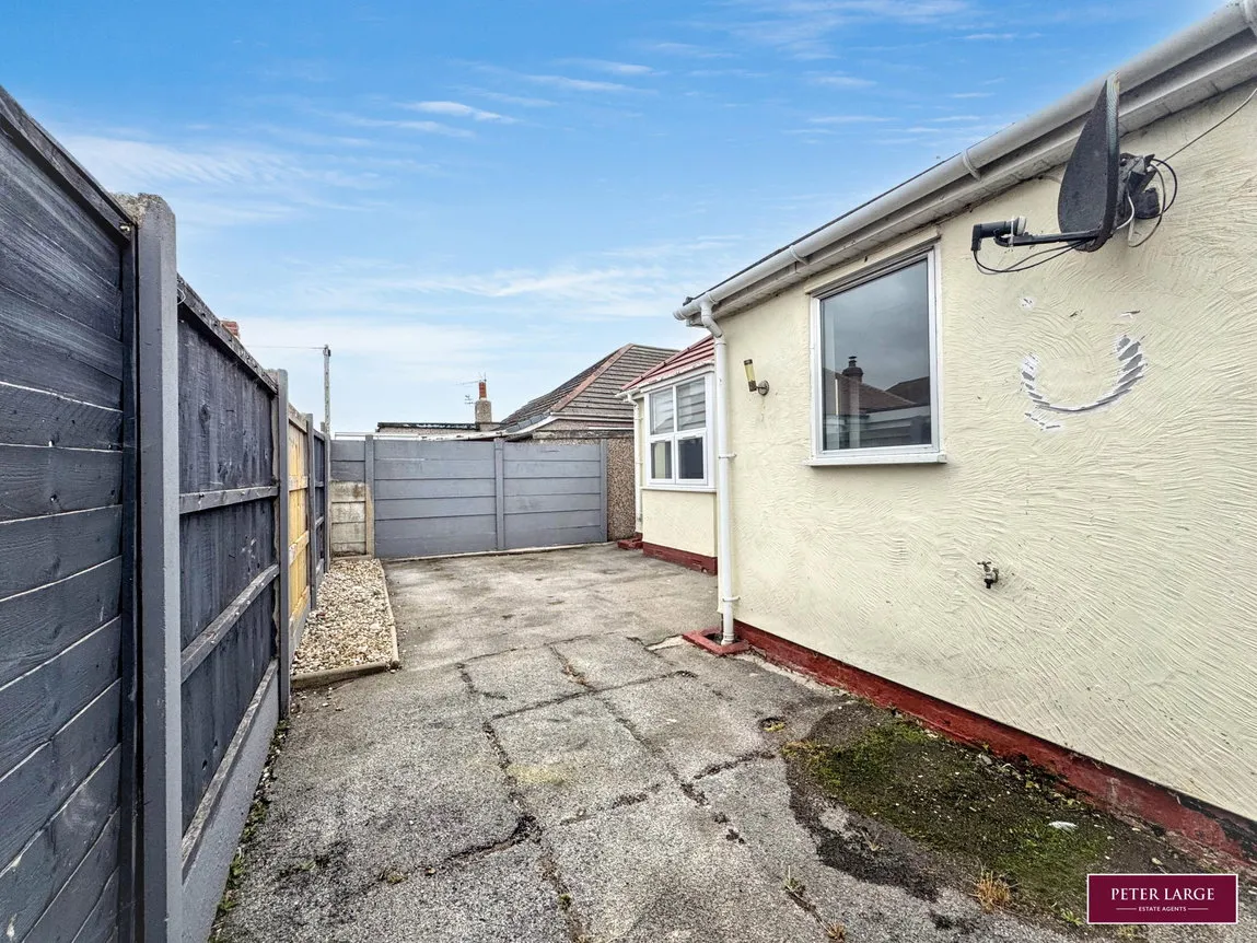 Tynewydd Road, Rhyl, LL18 3BA, photo 12