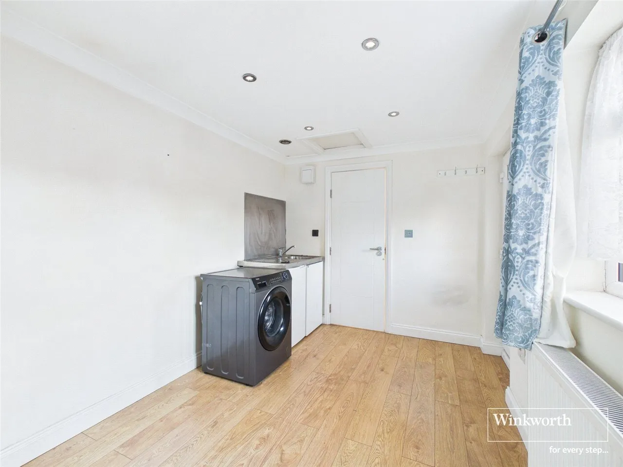 Burniston Close, Lower Earley, RG6, photo 11