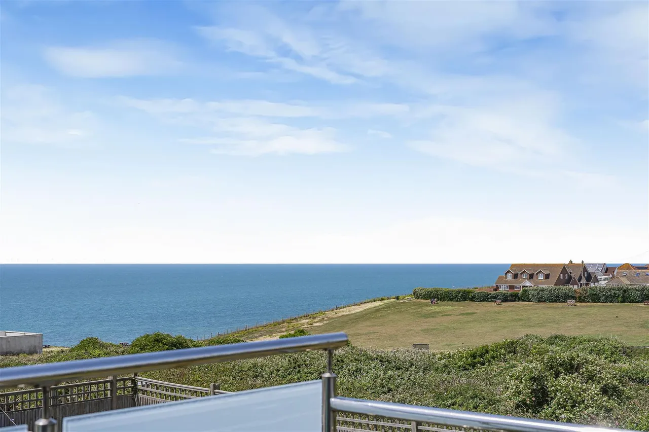 Roderick Avenue, Peacehaven, photo 56