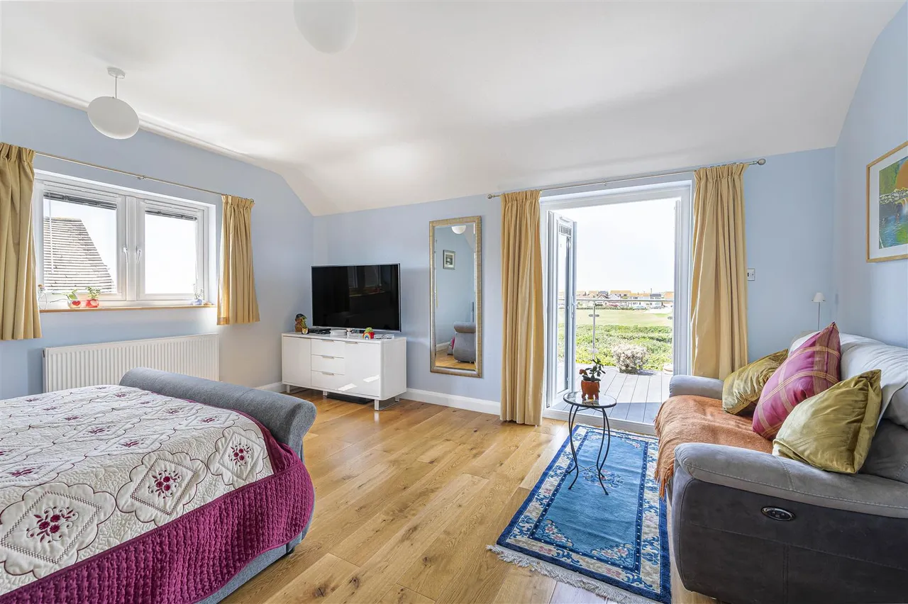 Roderick Avenue, Peacehaven, photo 22