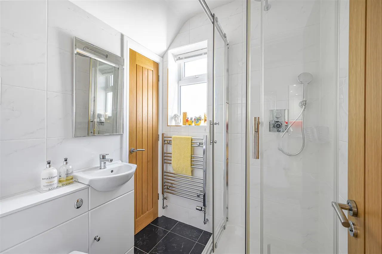 Roderick Avenue, Peacehaven, photo 16