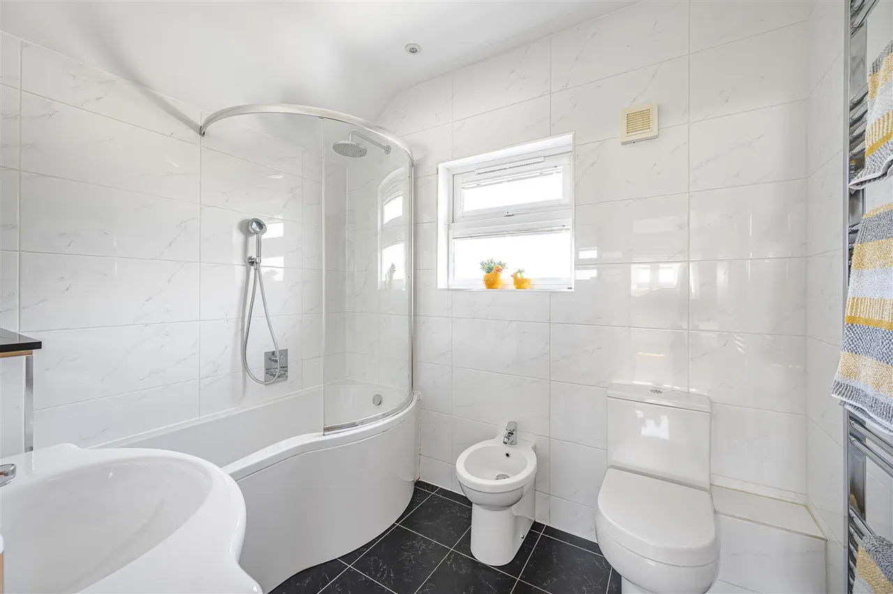 Roderick Avenue, Peacehaven, photo 37