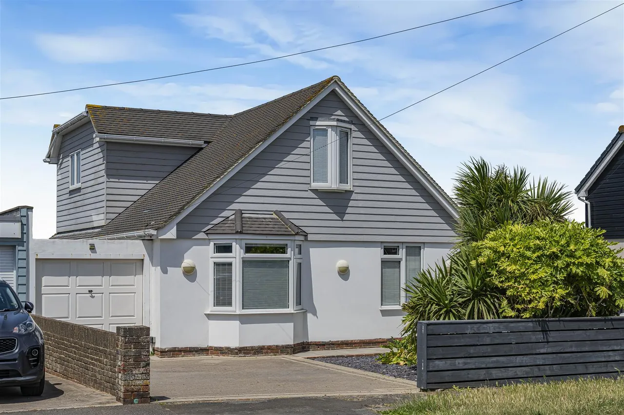 Roderick Avenue, Peacehaven, photo 28