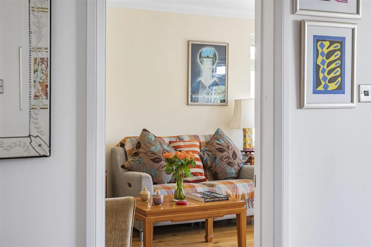 Roderick Avenue, Peacehaven, photo 19
