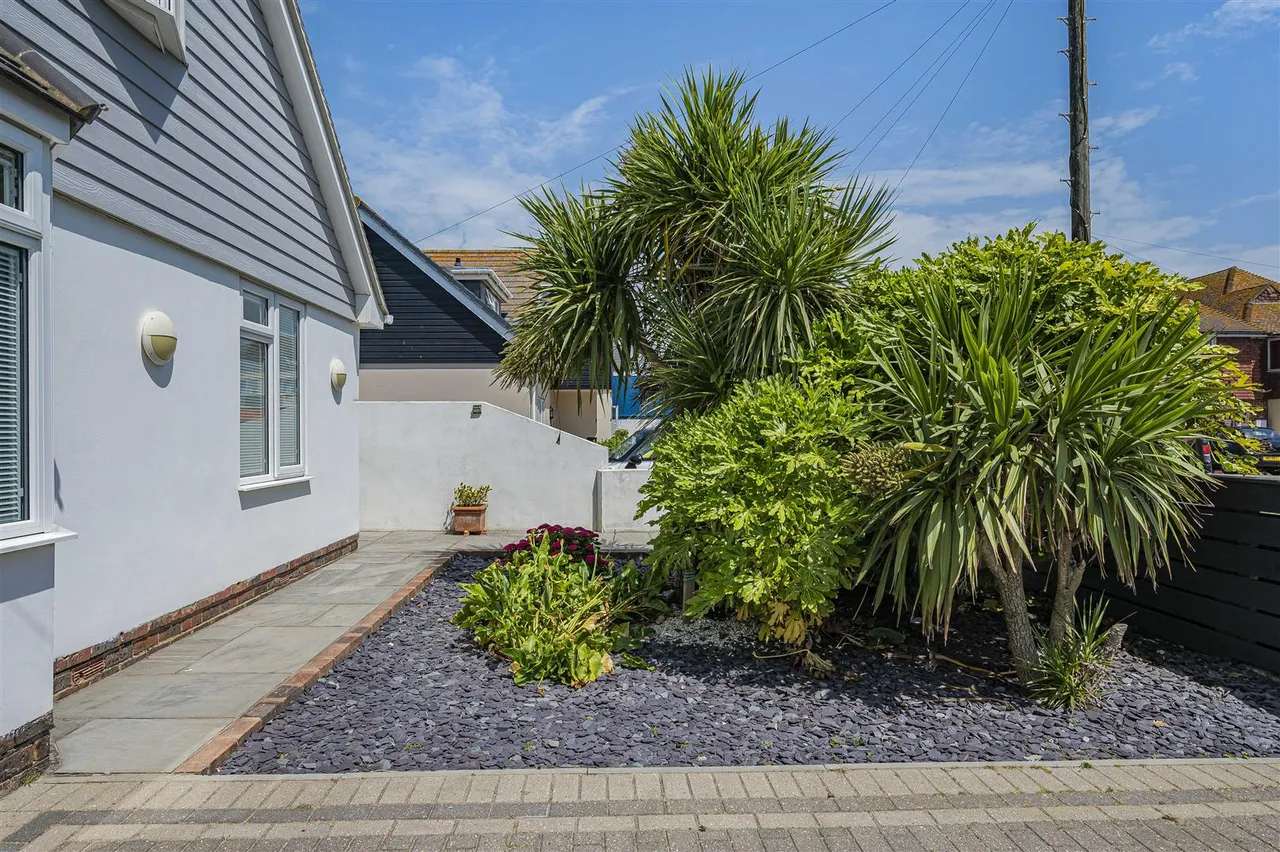 Roderick Avenue, Peacehaven, photo 55