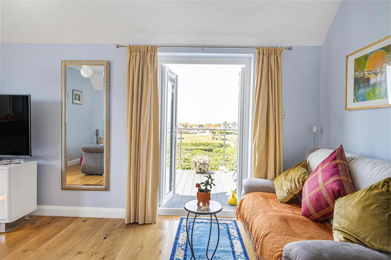 Roderick Avenue, Peacehaven, photo 58