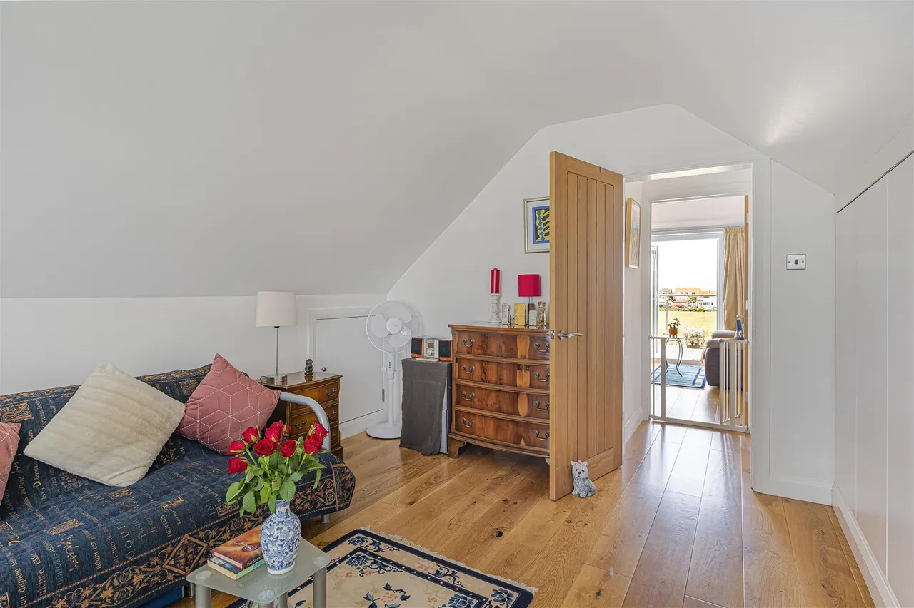 Roderick Avenue, Peacehaven, photo 47
