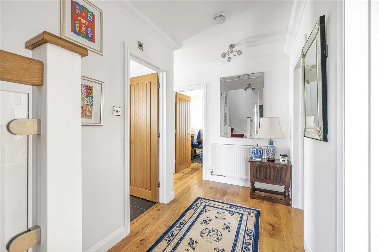 Roderick Avenue, Peacehaven, photo 33