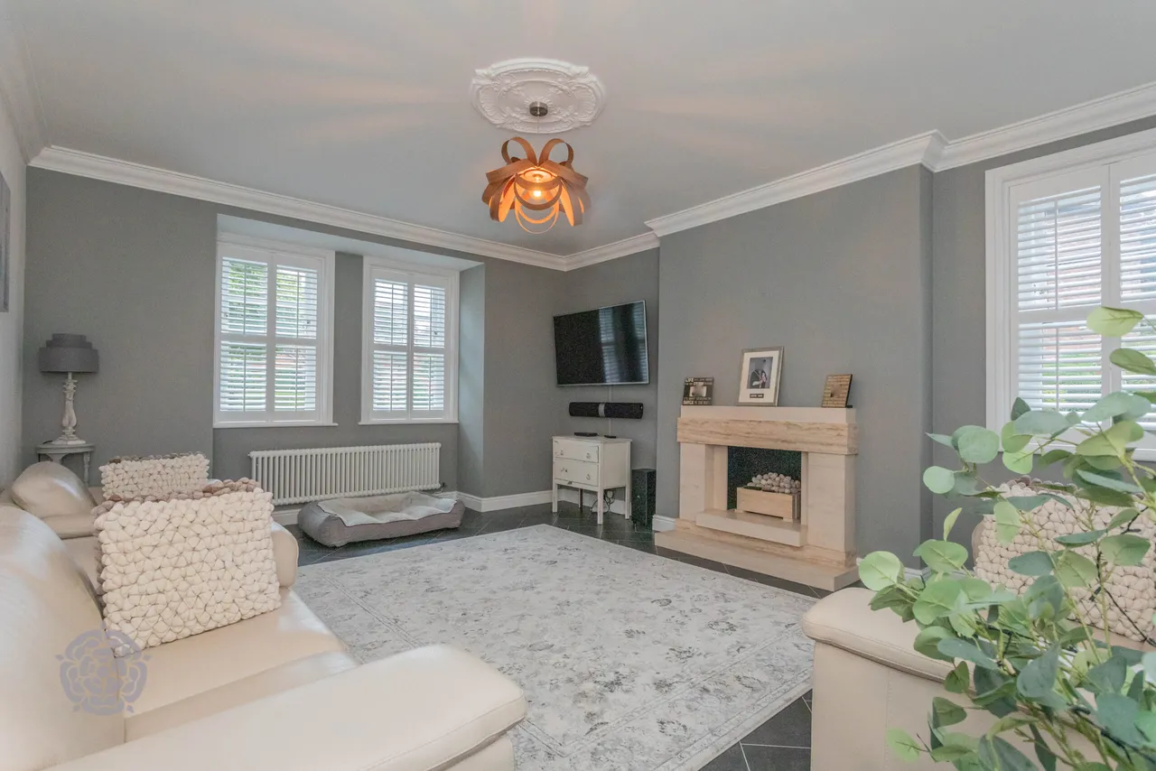 Stonyhurst Crescent, Culcheth, Warrington, WA3 4DN, photo 2