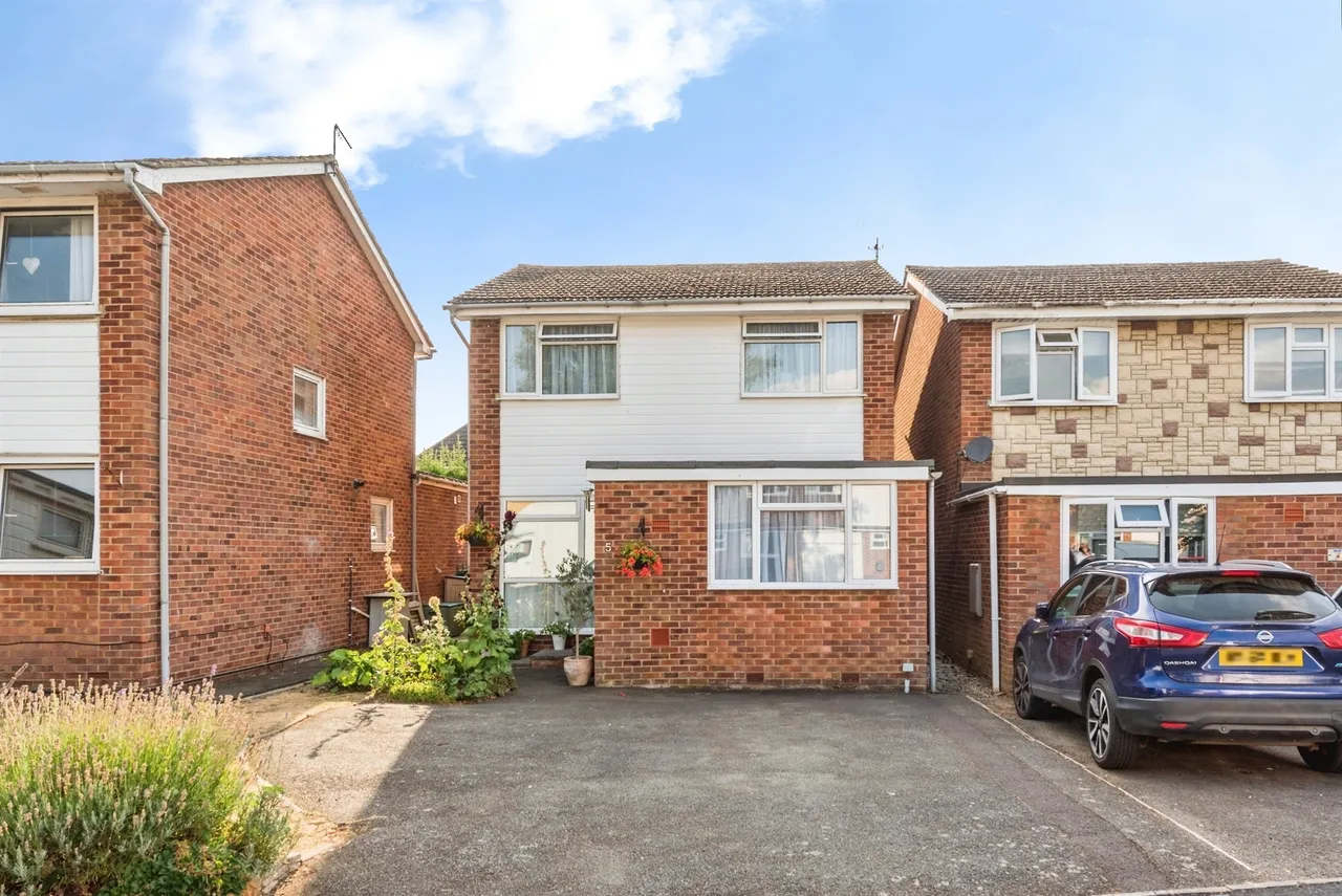 3 bed house for sale — Berkeley Road, Thame