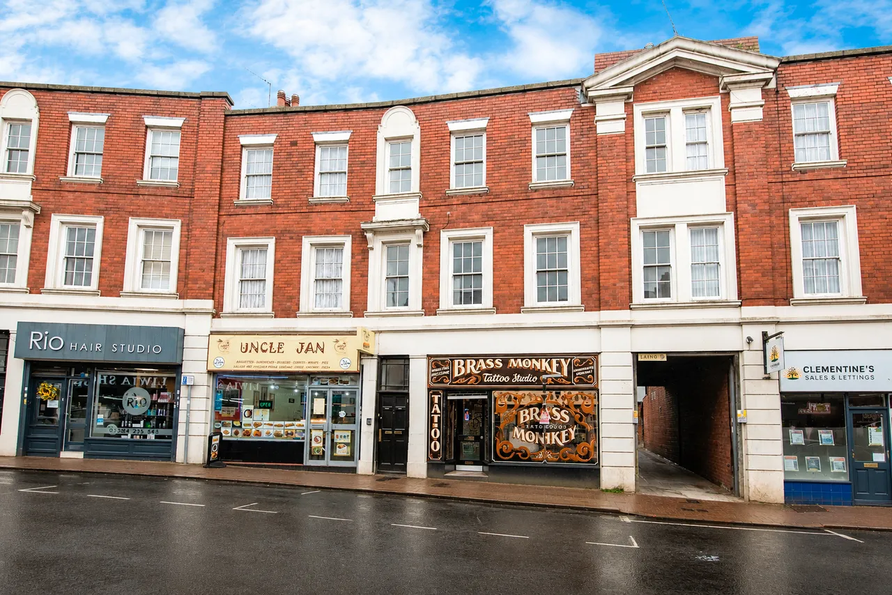 3 bed flat for sale — New Street, DUDLEY
