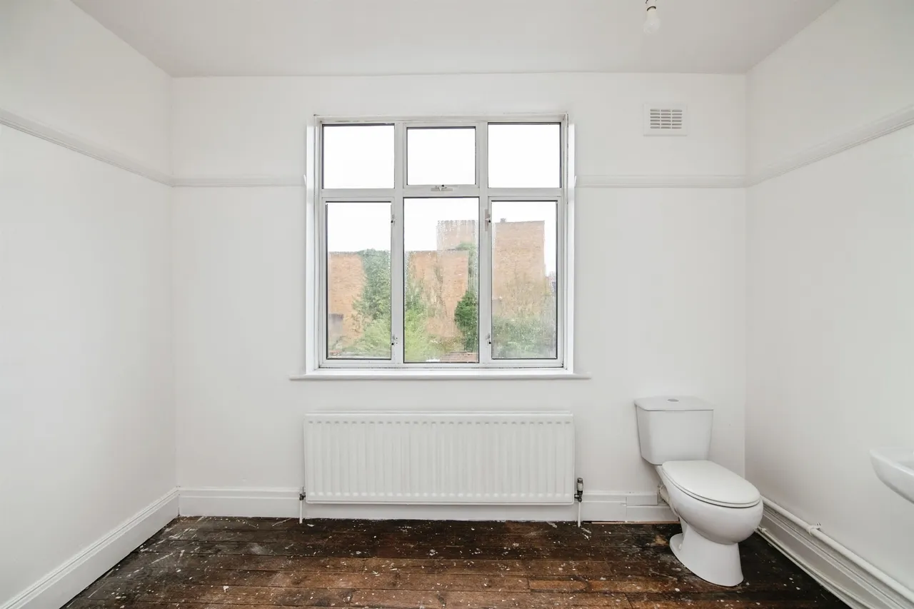 New Street, DUDLEY, photo 9