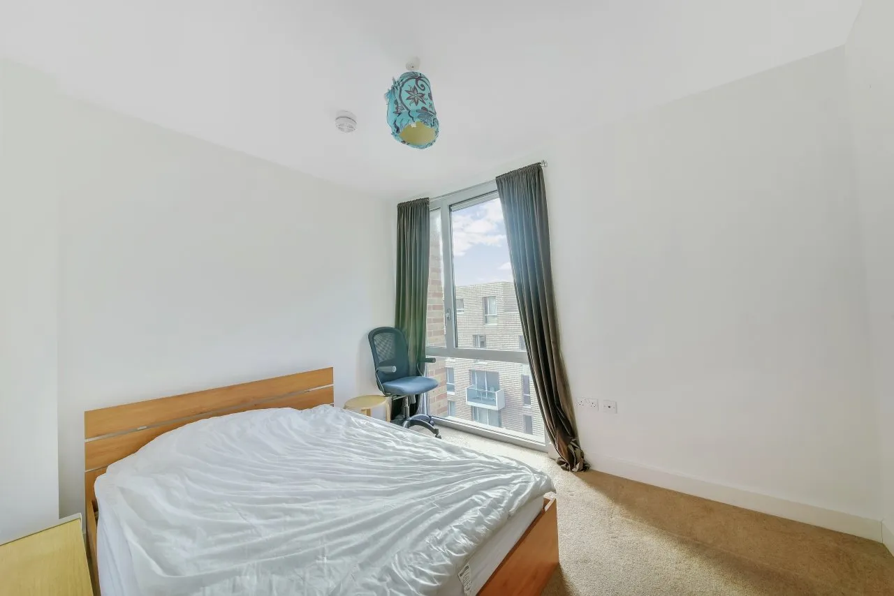 Nelson Walk, Bromley-By-Bow, London, E3, photo 8