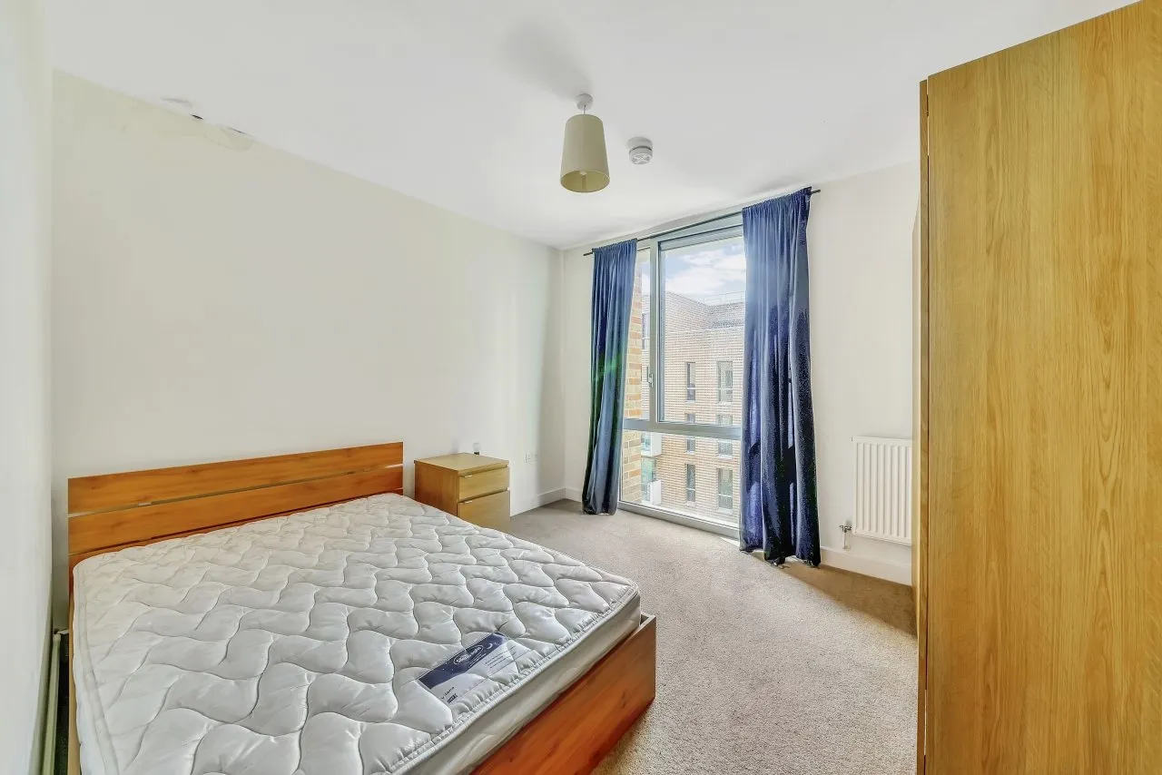 Nelson Walk, Bromley-By-Bow, London, E3, photo 6