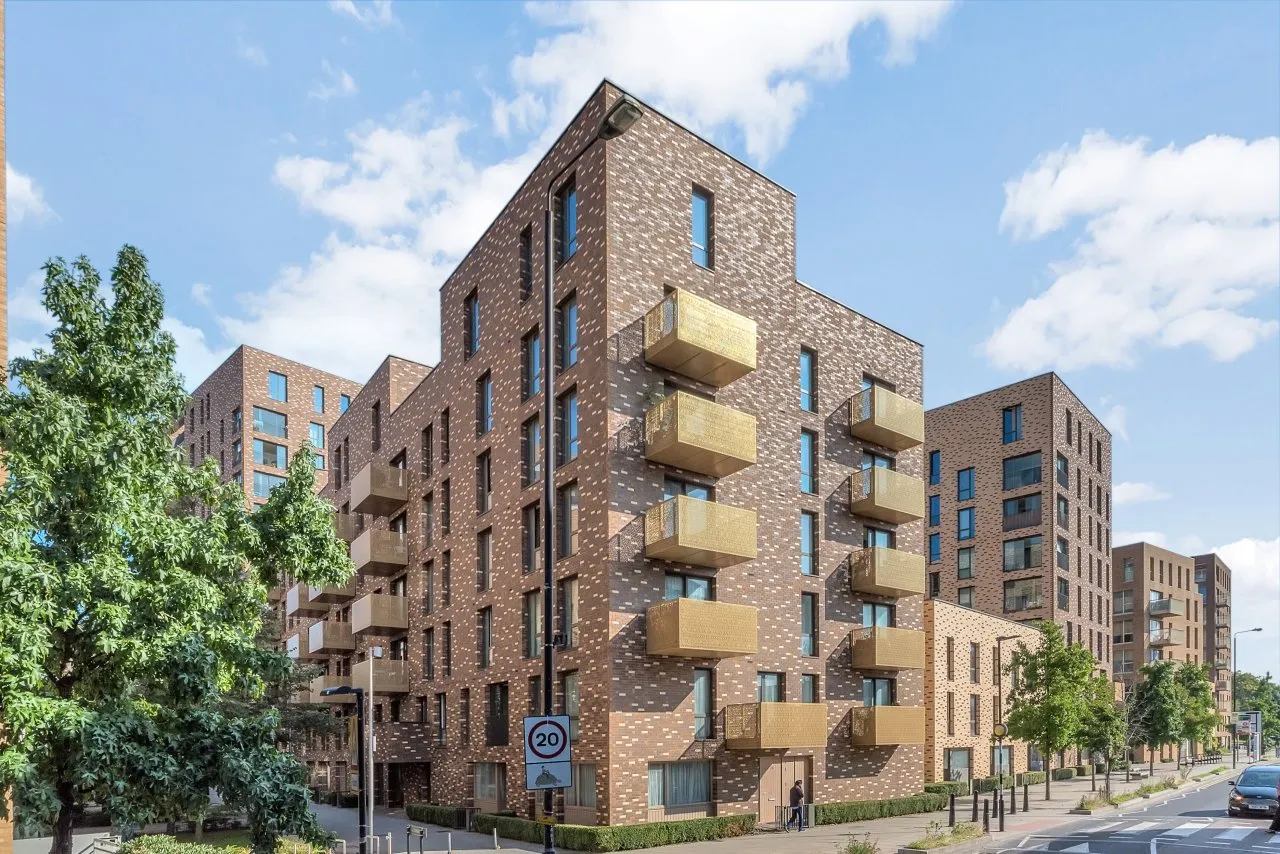 Nelson Walk, Bromley-By-Bow, London, E3, photo 10