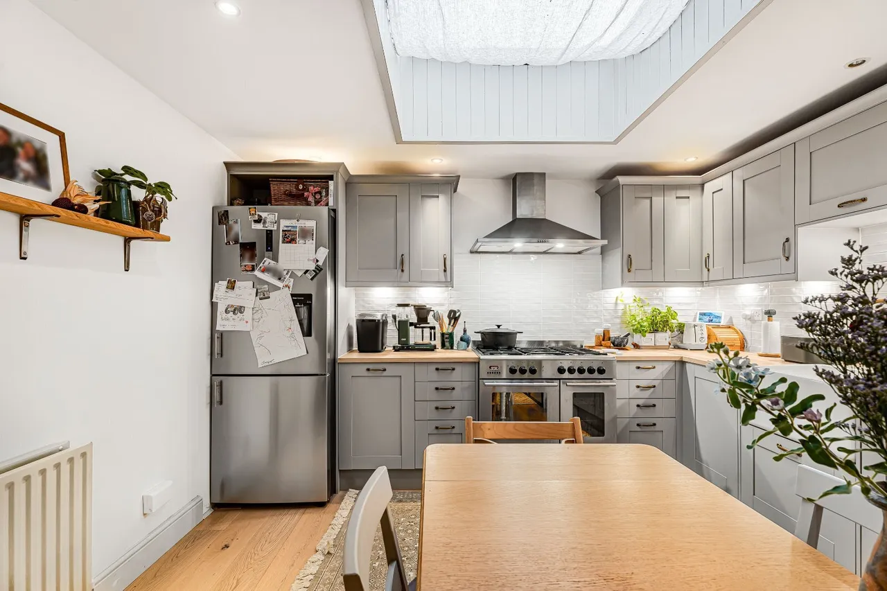 Kew Road, Richmond, TW9, photo 12