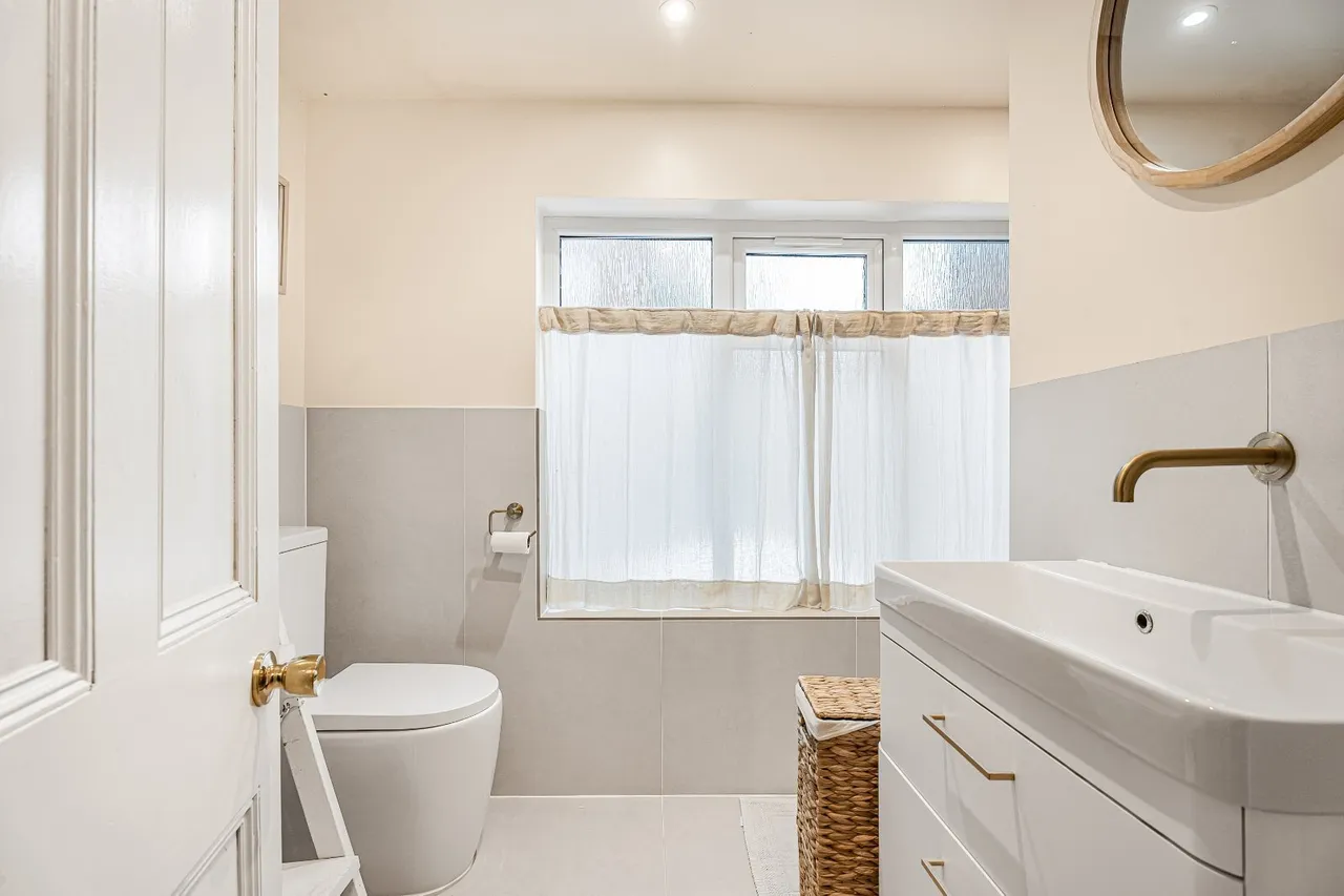 Kew Road, Richmond, TW9, photo 15