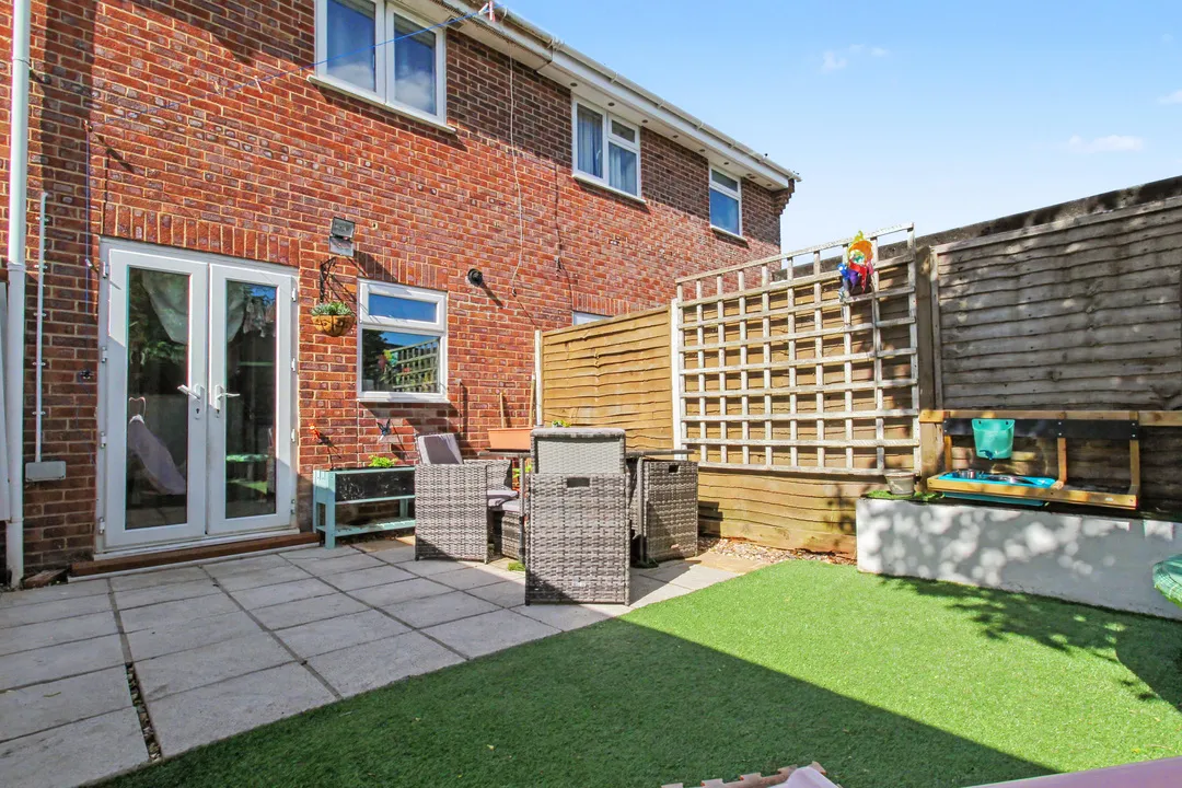 Gould Close, Street, photo 14