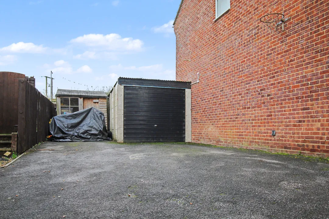 Gould Close, Street, photo 13
