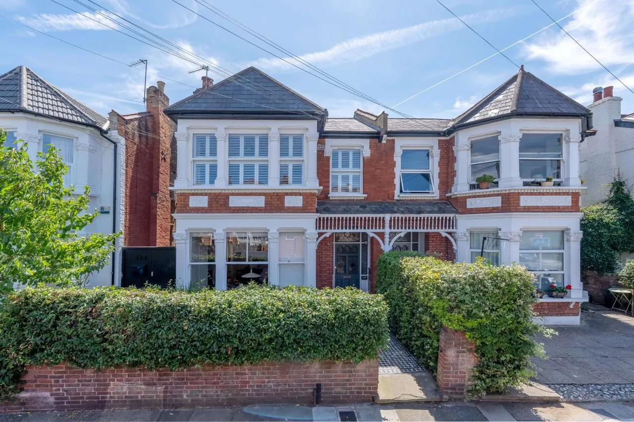 3 bed flat for sale — Denton Road, Twickenham, TW1 2HQ