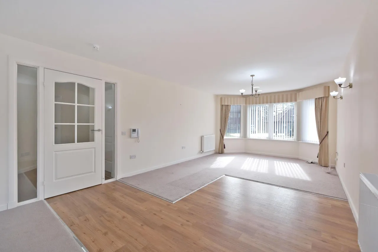 2 bed flat for sale, East Park, Banchory, AB31