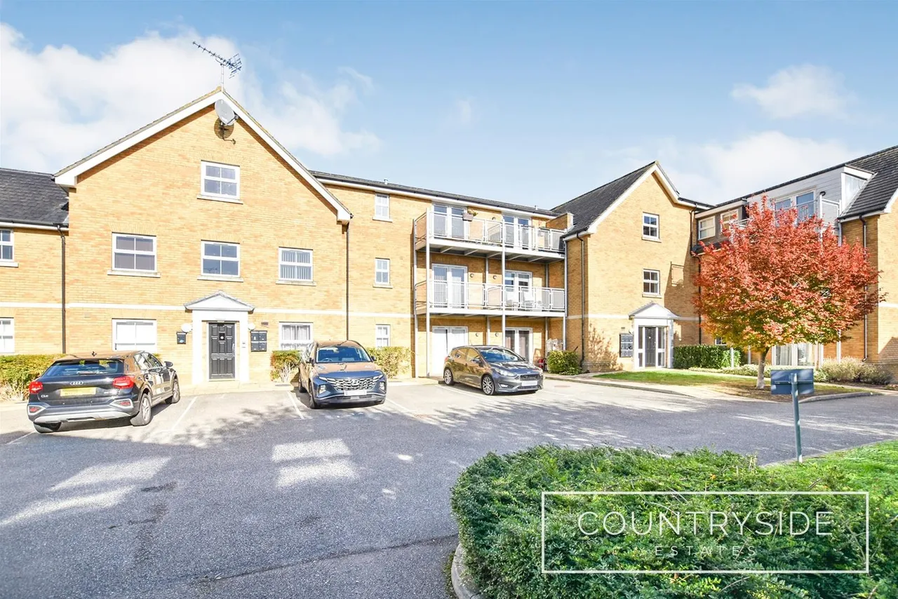 2 bed flat for sale, London Road, Benfleet