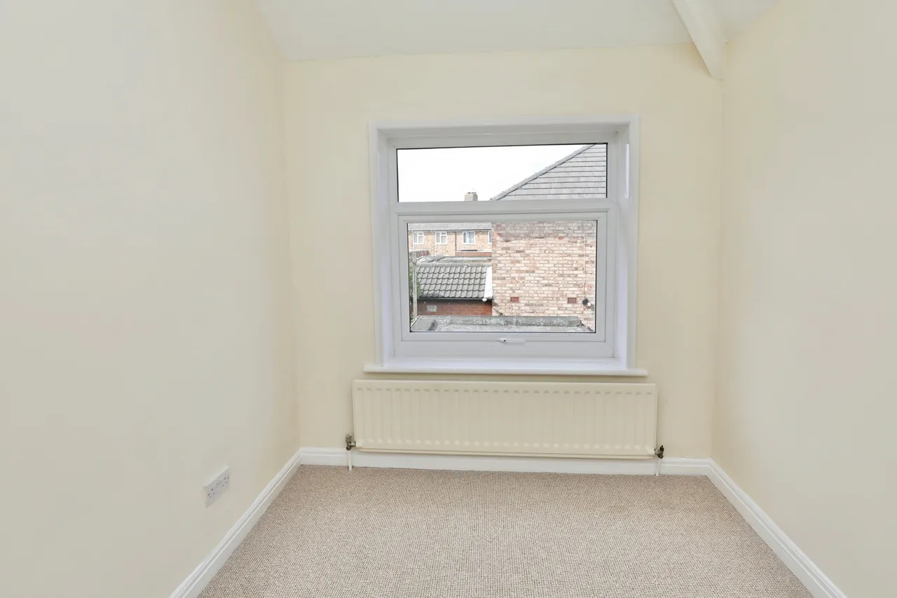 Banks Lane, Liverpool, L19, photo 11