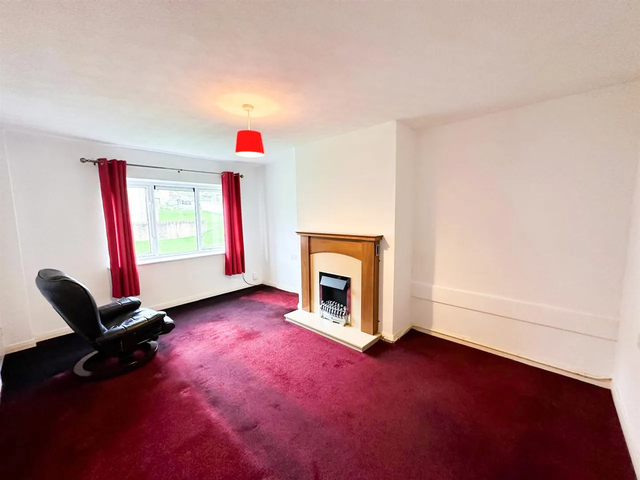 St. Johns Court, Low Utley, BD20 6DR, photo 5