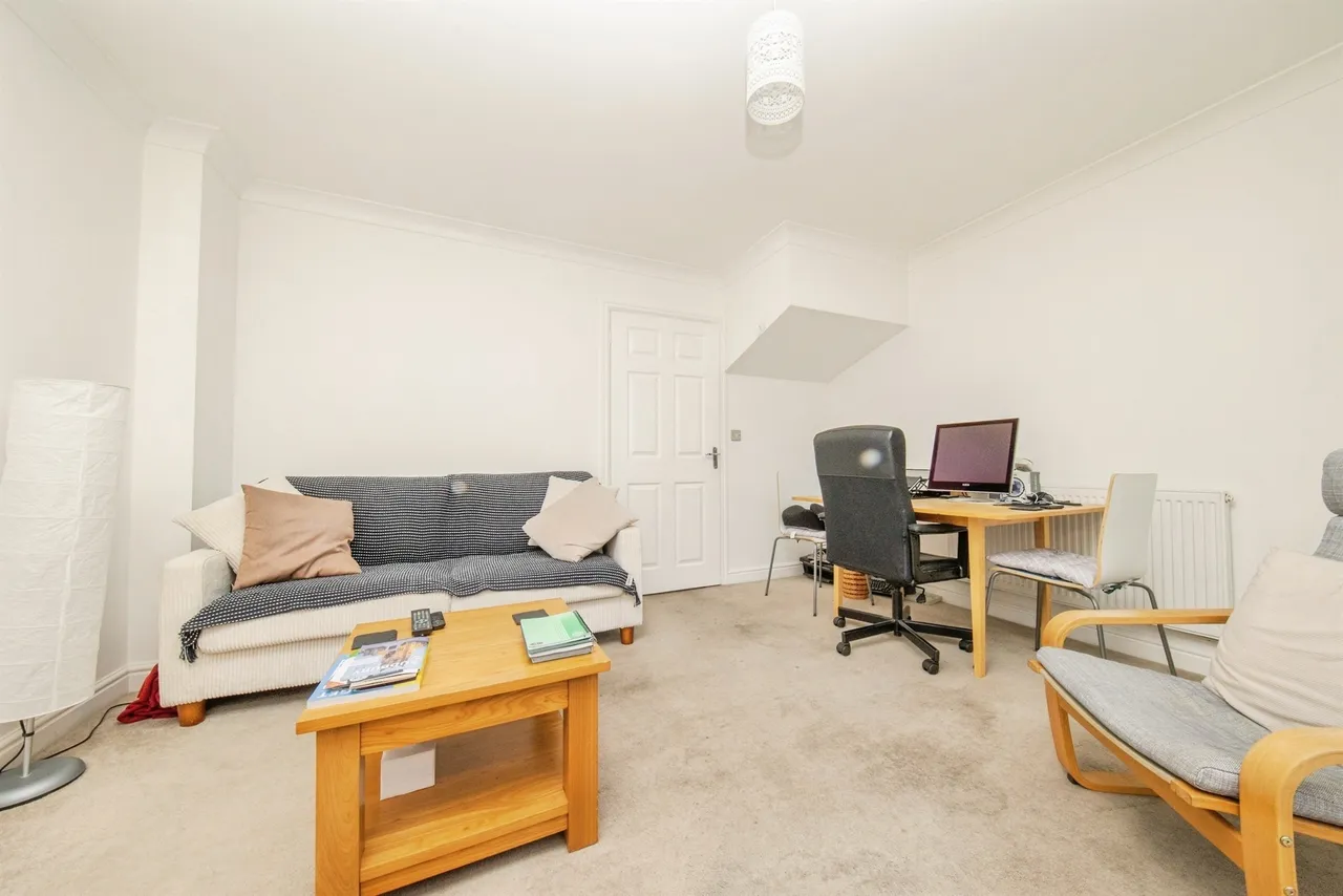 Grantham Avenue, Great Cornard, CO10, photo 8