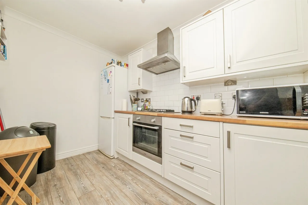 Grantham Avenue, Great Cornard, CO10, photo 6
