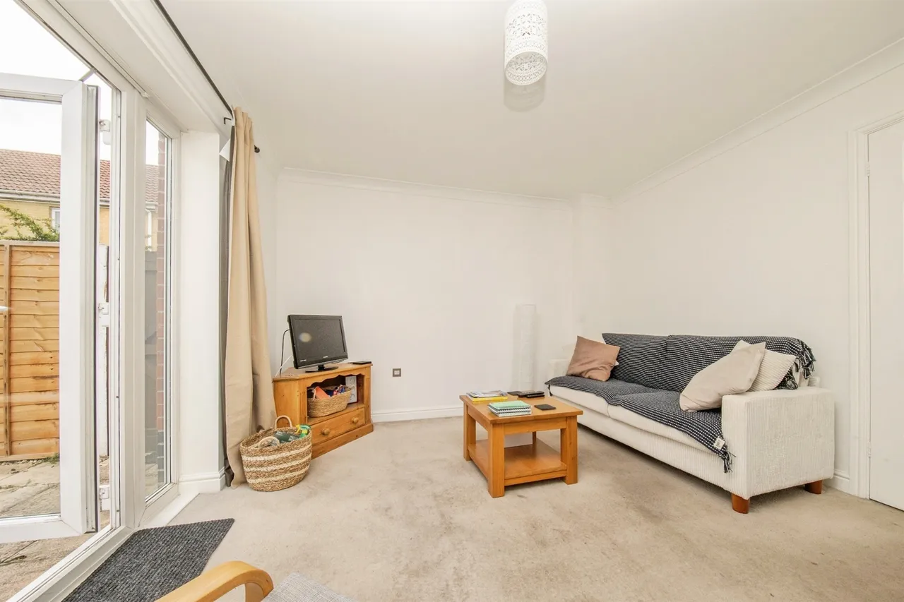 Grantham Avenue, Great Cornard, CO10, photo 7