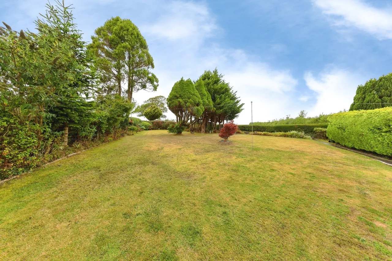 Croesyceiliog, Carmarthen, SA32, photo 4