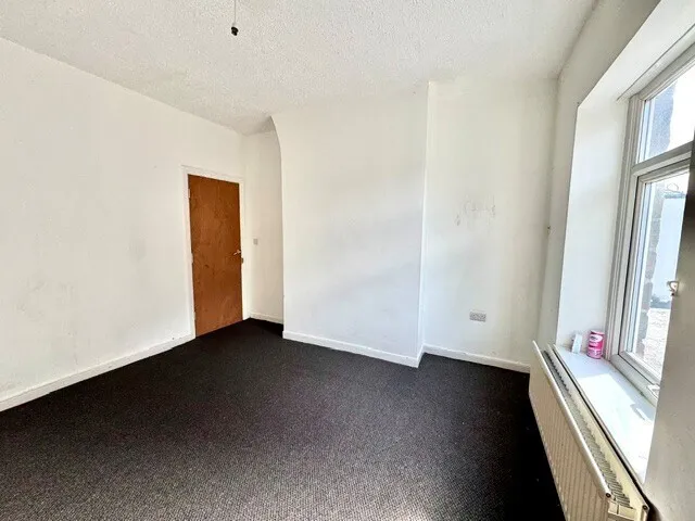 Doncaster Road, Barnsley, S70, photo 5
