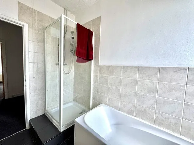 Doncaster Road, Barnsley, S70, photo 6