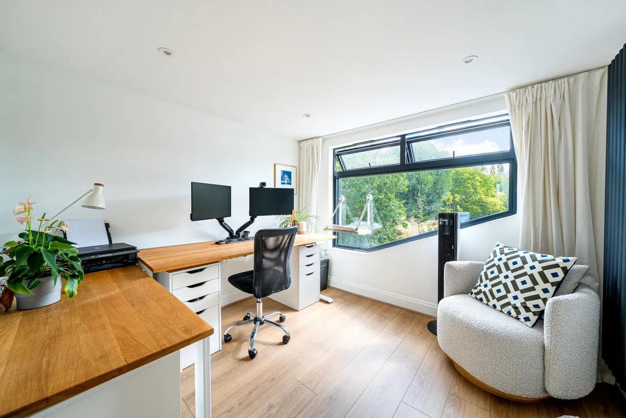 Athenlay Road, London, SE15, photo 10