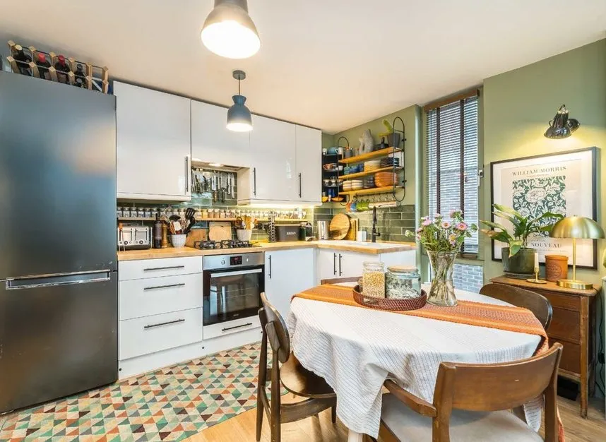 Seven Sisters Road, Finsbury Park, N4, photo 3