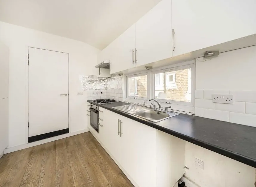 Whitehorse Lane, South Norwood, SE25, photo 3