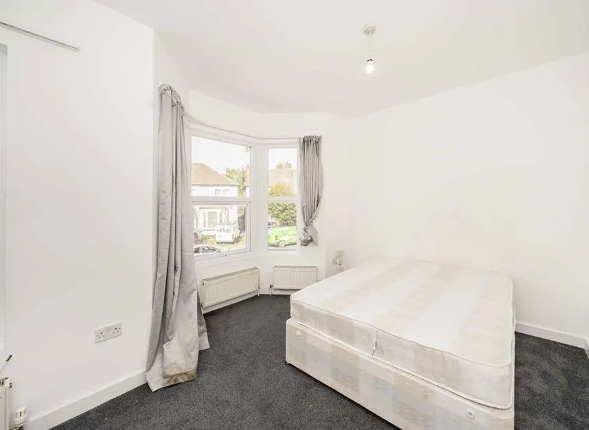 Whitehorse Lane, South Norwood, SE25, photo 5