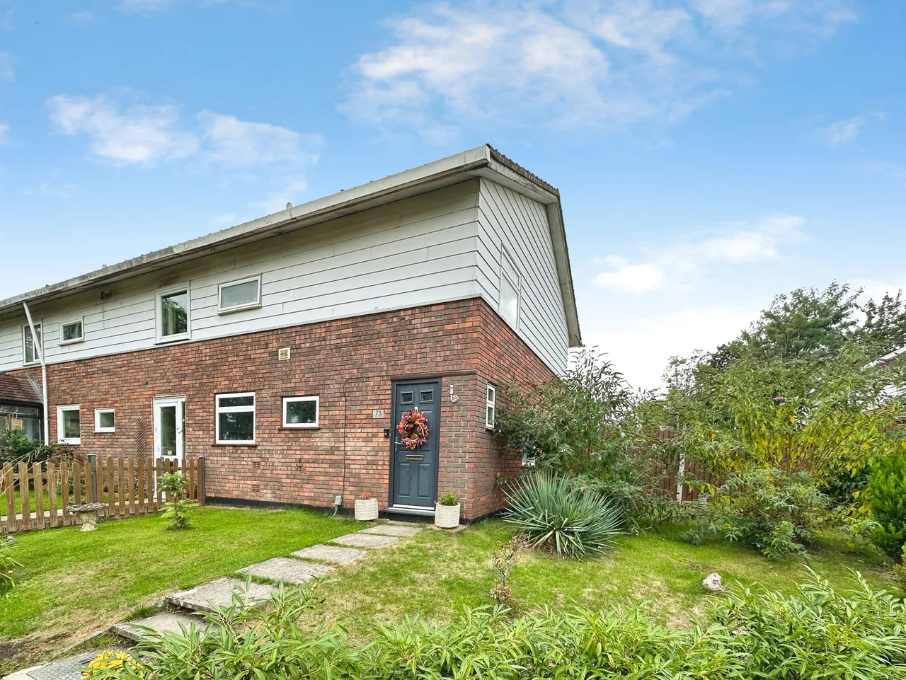 3 bed house for sale — Bach Close, Basingstoke, Hampshire, RG22 4JZ