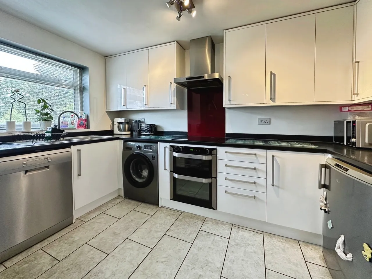 Bach Close, Basingstoke, Hampshire, RG22 4JZ, photo 2