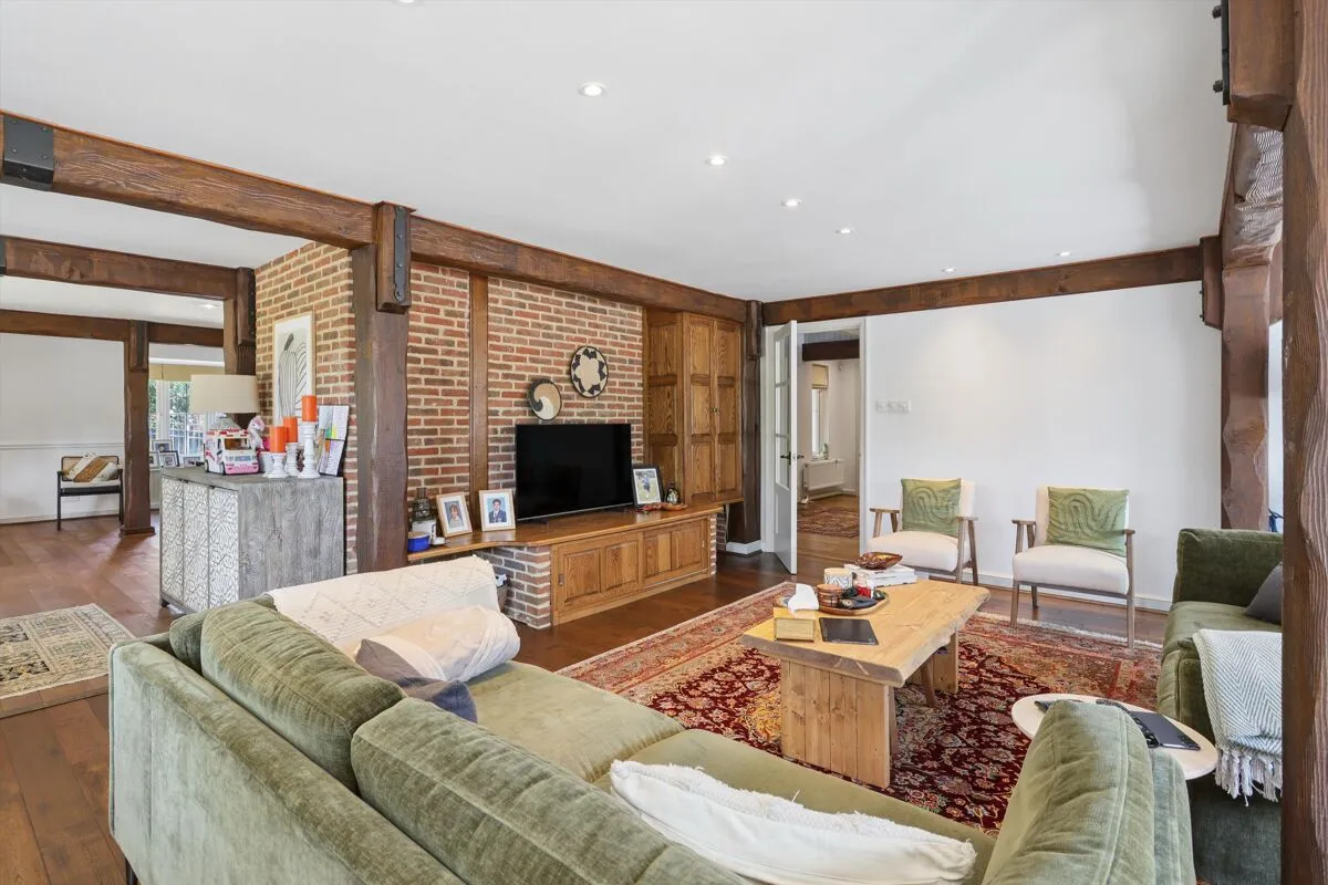 Fairmile Avenue, Cobham, KT11, photo 2
