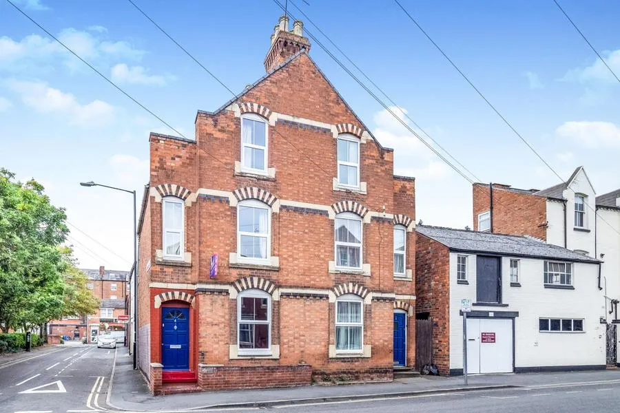 4 bed property to rent, Chandos Street, Leamington Spa, CV32
