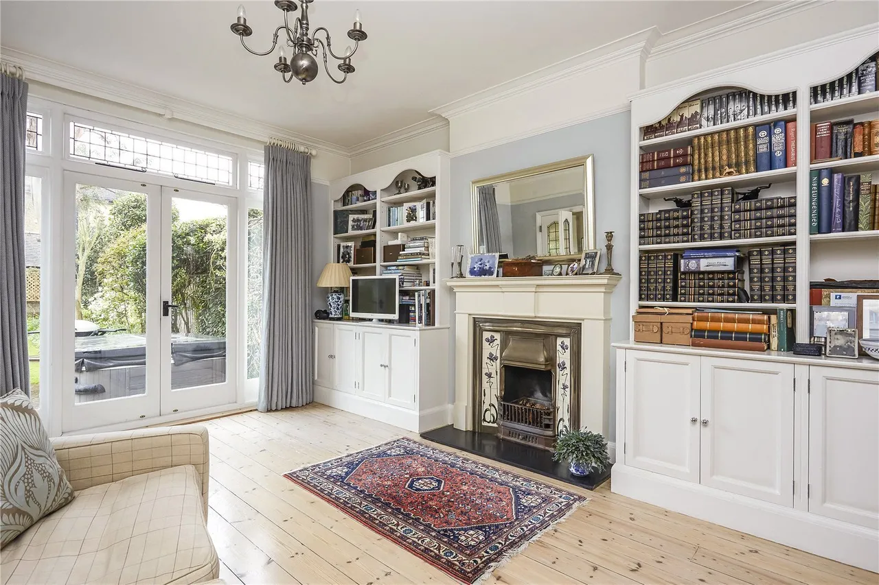 Raleigh Drive, Claygate, KT10, photo 10