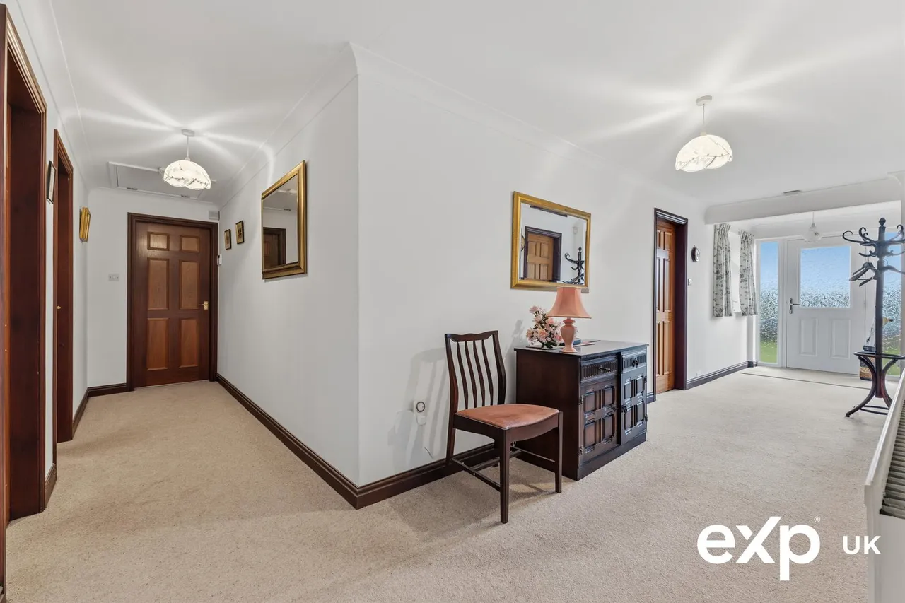 Oakwood Drive, Ravenshead, photo 4