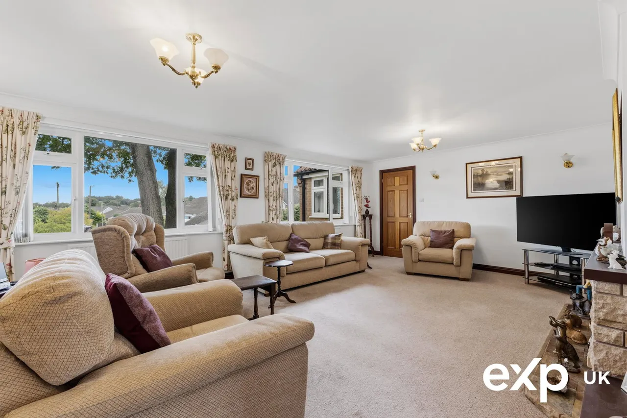 Oakwood Drive, Ravenshead, photo 5