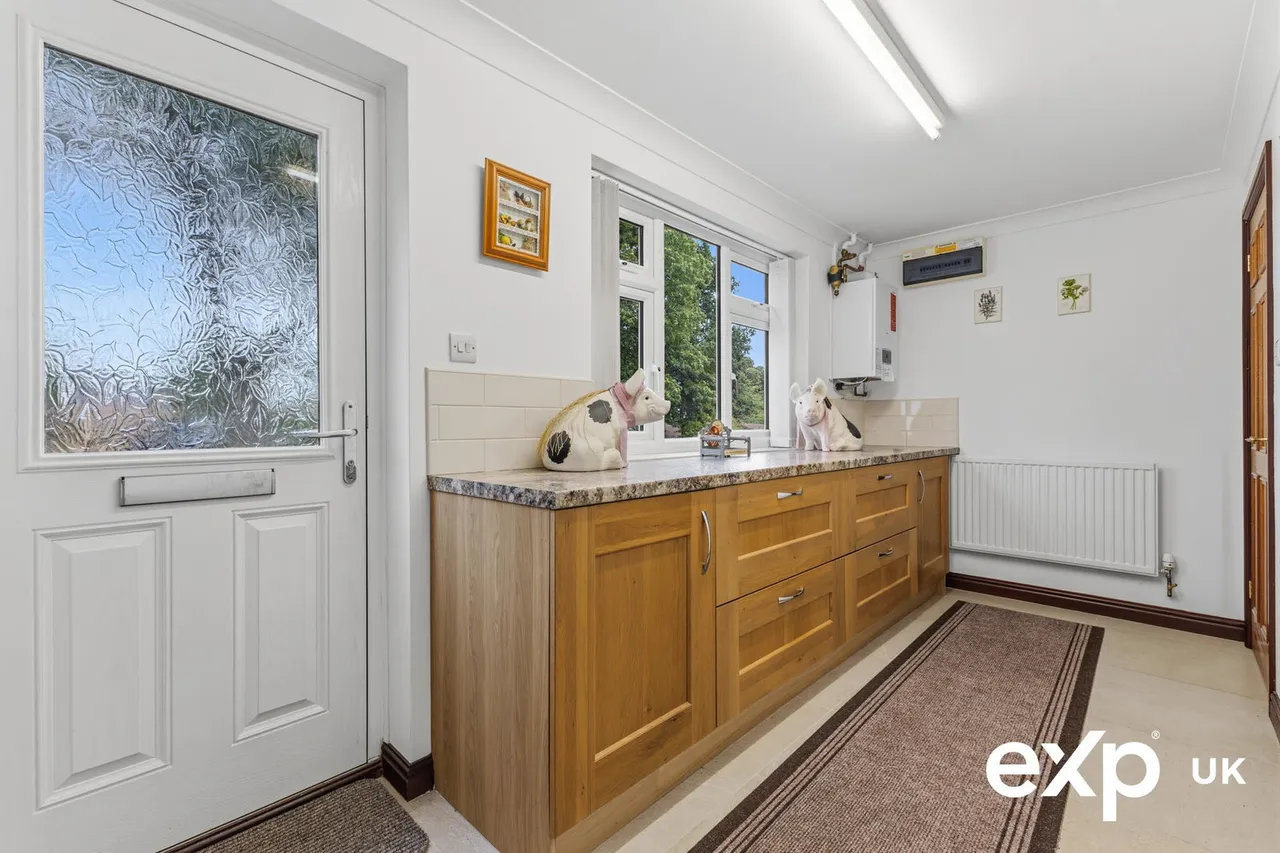 Oakwood Drive, Ravenshead, photo 15