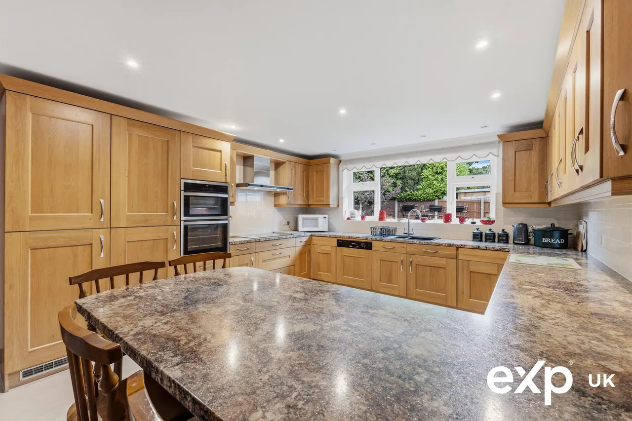 Oakwood Drive, Ravenshead, photo 11