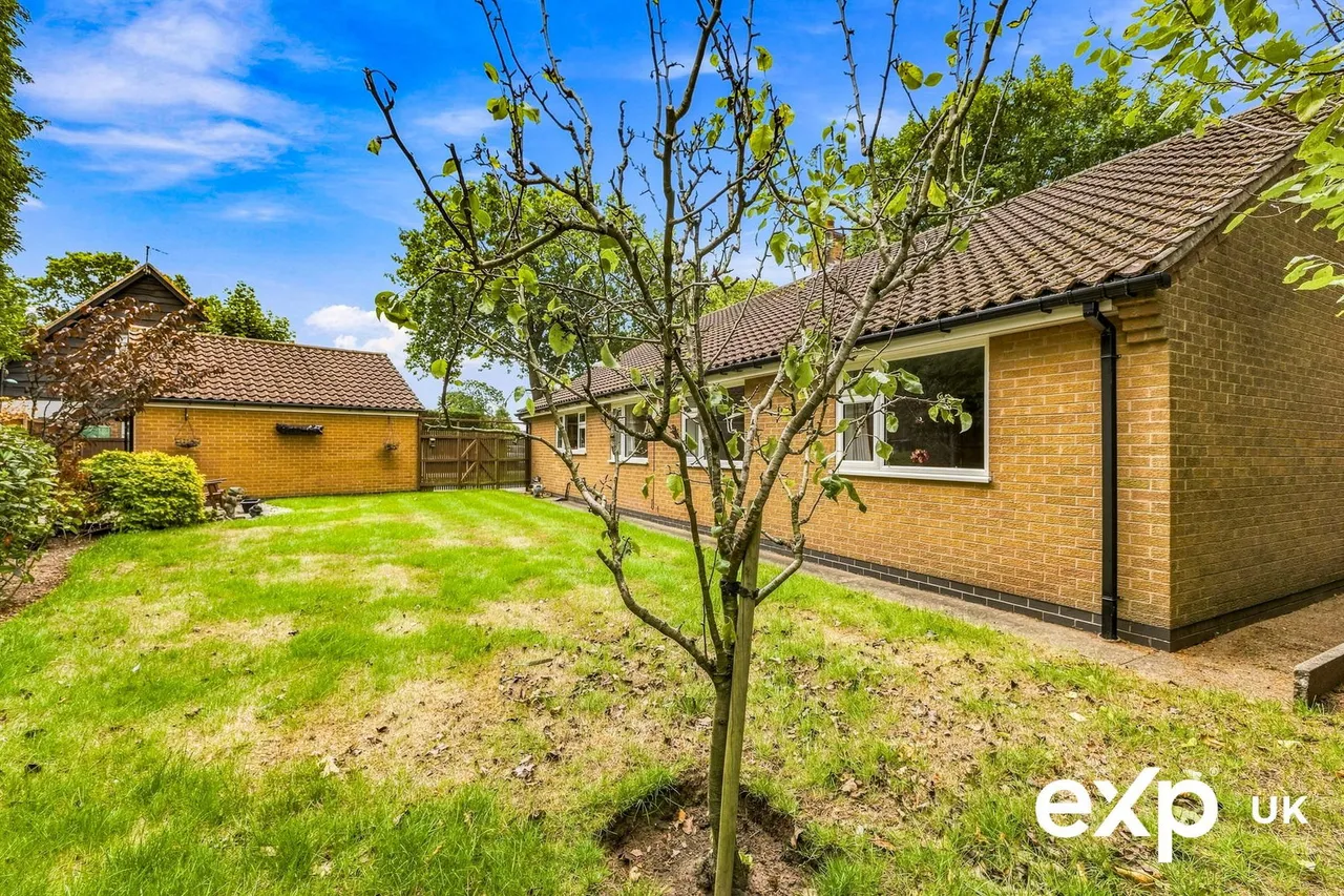 Oakwood Drive, Ravenshead, photo 34