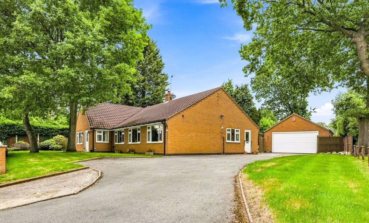 4 bed house for sale, Oakwood Drive, Ravenshead